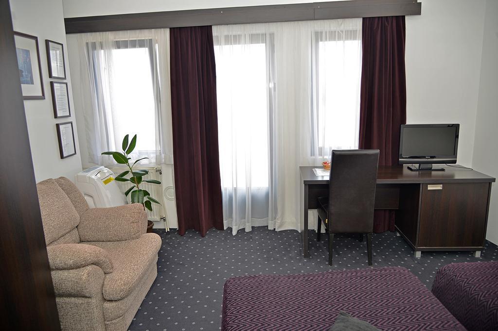 Guest House Amico Vranje Værelse billede